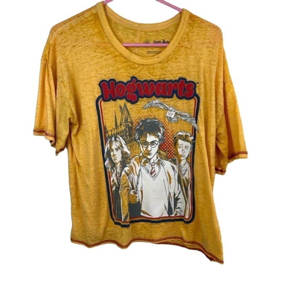 Harry potter Hogwarts yellow burn out large graphic tee shirt size Large